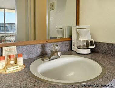 Oyo South I-35 And Se 29th Hotel *